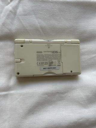 Nintendo DS Blanca + 2 Juegos