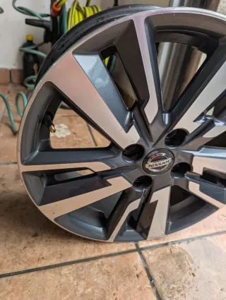 Llantas Nissan Micra K14 16 pulgadas