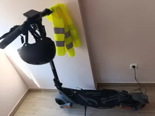 Patinete Eléctrico Pantalla Digital.