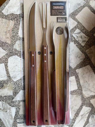 Set Tramontina cuchillo tenedor pinza barbacoa