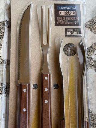 Set Tramontina cuchillo tenedor pinza barbacoa