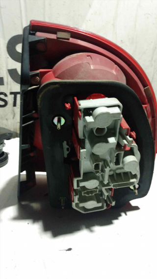 PILOTO TRASERO IZQUIERDO VOLKSWAGEN PASSAT BE