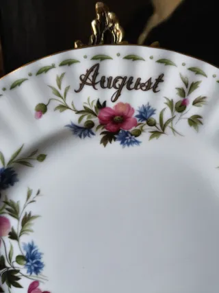 Piatto Royal Albert August