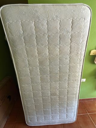 2 Televisores Samsung + Colchón