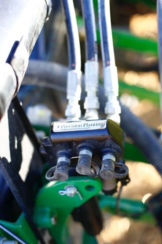 Sembradora Precision Planting 8 cuerpos