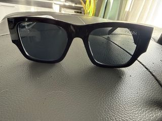 Gafas de sol Prada negras