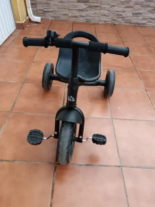 Triciclo infantil negro