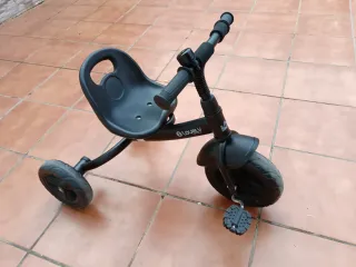 Triciclo infantil negro