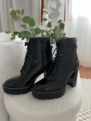 Botines Bershka negros talla 40