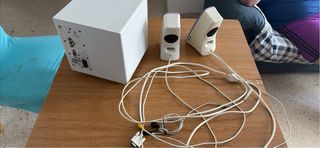 Altavoces Logitech Morado y Blanco