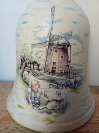 Campana de pared artesanal vintage