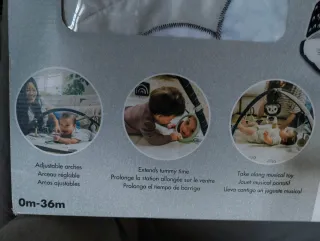 Alfombra desarrollo bebé con arcos