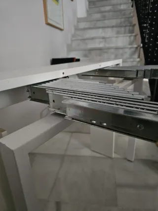 Consola extensible blanca