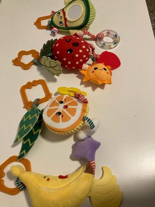Set colgadores bebé frutas