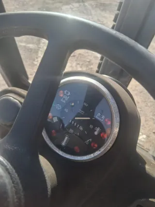 Carretilla elevadora Linde esta averiado