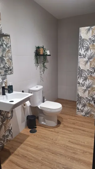 TRASPASO PELUQUERÍA PREMIUM EN PONTEVEDRA