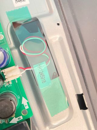 Placa Hisense 32A4N + Altavoces