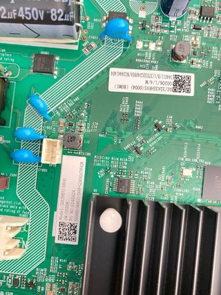 Placa Hisense 32A4N + Altavoces