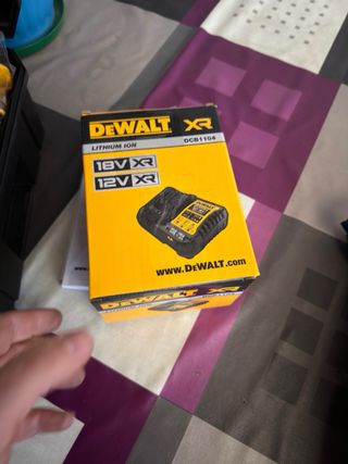 Radial DeWalt DCG405NT 18V XR , tengo factura 326€