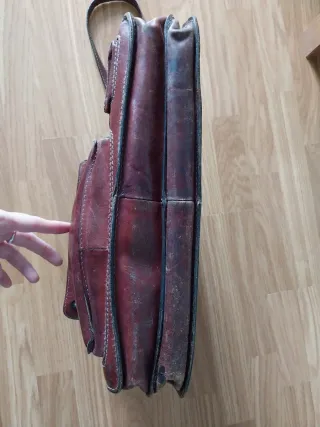 Maletín de piel marrón