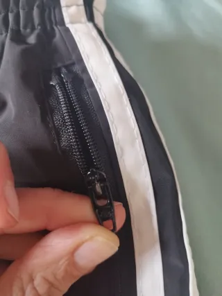 Pantalón Adidas parachute