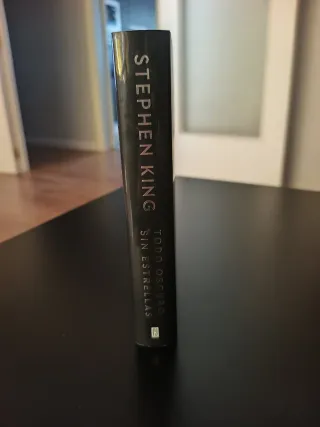 Todo oscuro, sin estrellas