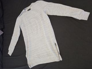 Sudadera gris con cremallera lateral