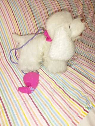 Perrito Juguete Four Real Anda y Ladra