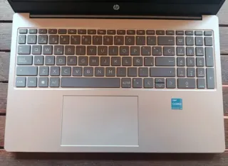 Portátil HP Laptop Intel i3-N305 512 GBP NVMe