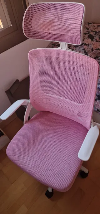 Silla de oficina ergonómica rosa