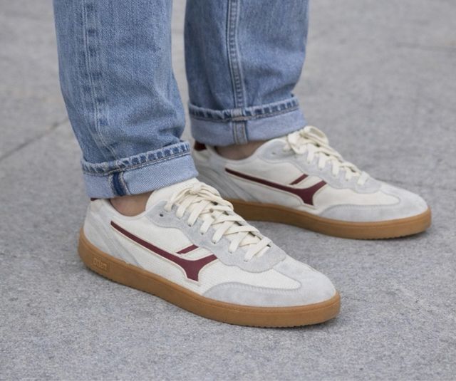 Pull&Bear zapatillas 43 blancas con suela caramelo