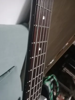 Bajo Yamaha 5 cuerdas