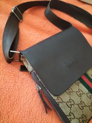 Bolso bandolera Gucci GG Supreme
