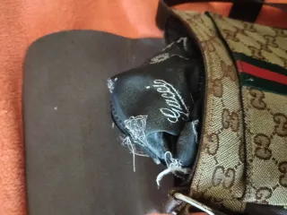 Bolso bandolera Gucci GG Supreme