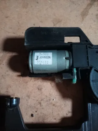 Motor con guía apoyacabezas Mercedes W210/w202