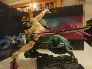 Figura Zoro One Piece Gran Tamaño