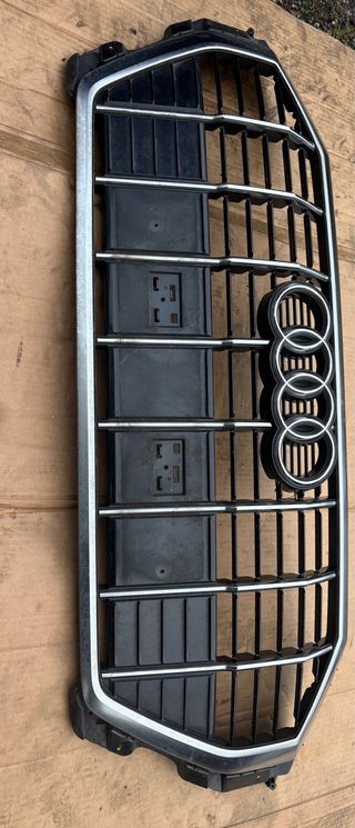 Rejilla Audi Q3 83A853651F