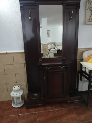 Entradita de madera nogal oscuro