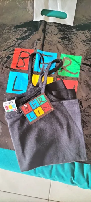 Camiseta tirantes negra BERLIN multicolor