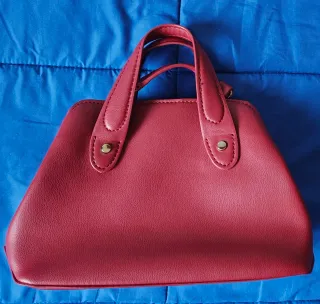 Bolso rojo sin estrenar