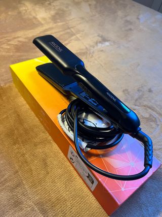 Plancha de pelo Angenil negra