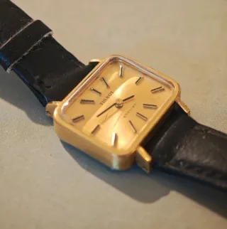 Reloj Tissot señora dorado