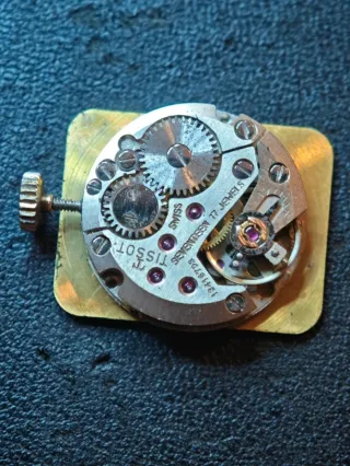 Reloj Tissot señora dorado