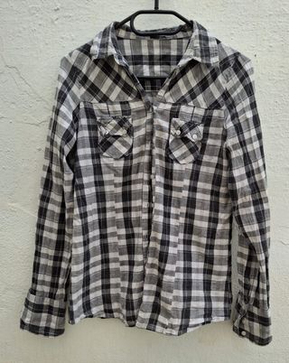 Camisa de cuadros blanca y negra Pull&Bear
