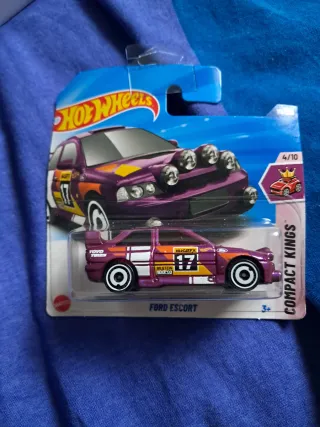 Hot Wheels Ford Escort Compact Kings 4/10
