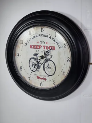 Orologio da parete vintage con bici