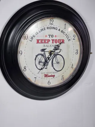 Orologio da parete vintage con bici