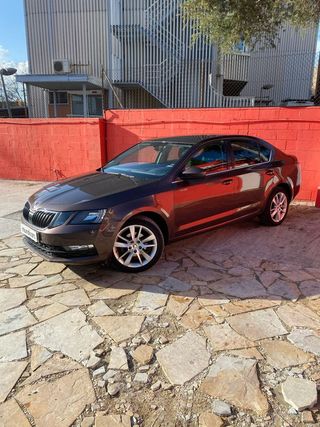 Skoda Octavia 1.6 TDI CR 81KW (110cv) DSG CR Ambition