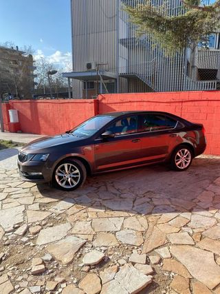 Skoda Octavia 1.6 TDI CR 81KW (110cv) DSG CR Ambition
