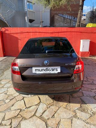 Skoda Octavia 1.6 TDI CR 81KW (110cv) DSG CR Ambition